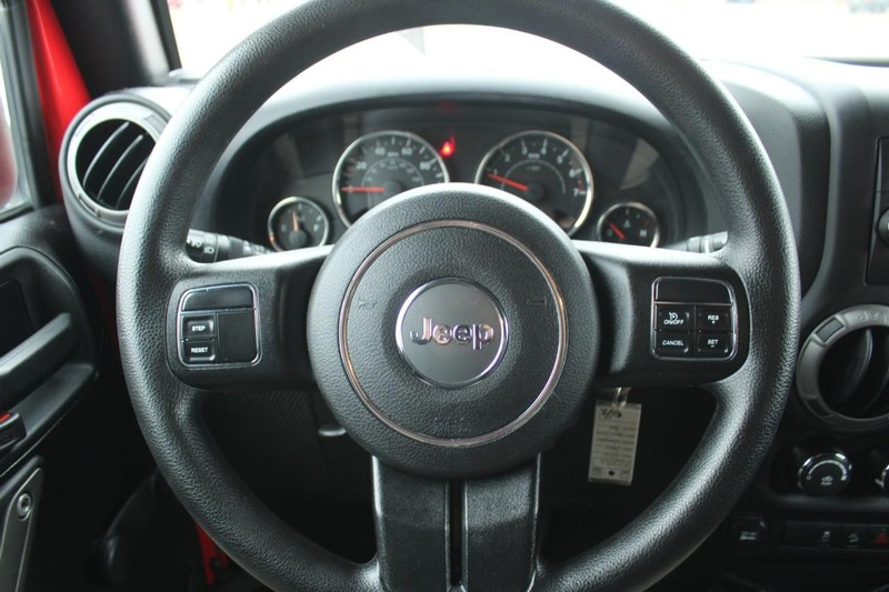 Jeep Wrangler Vehicle Image 14