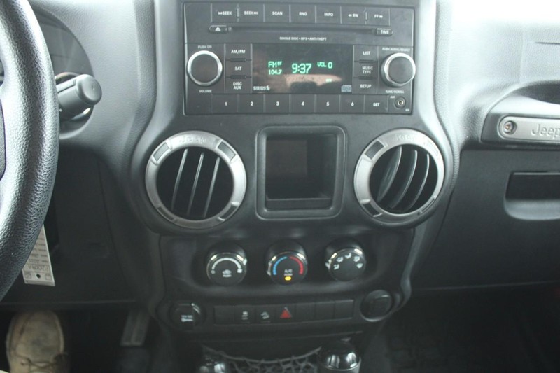 Jeep Wrangler Vehicle Image 17