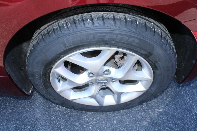 Chrysler Pacifica Vehicle Full-screen Gallery Image 07