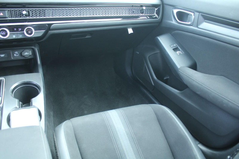 Honda Civic Sedan Vehicle Image 16