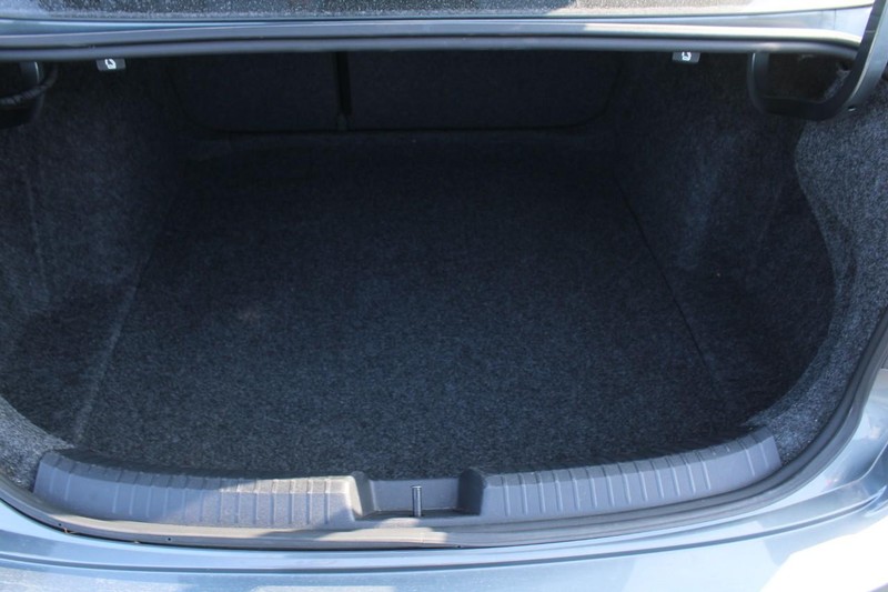 Volkswagen Jetta Vehicle Image 06