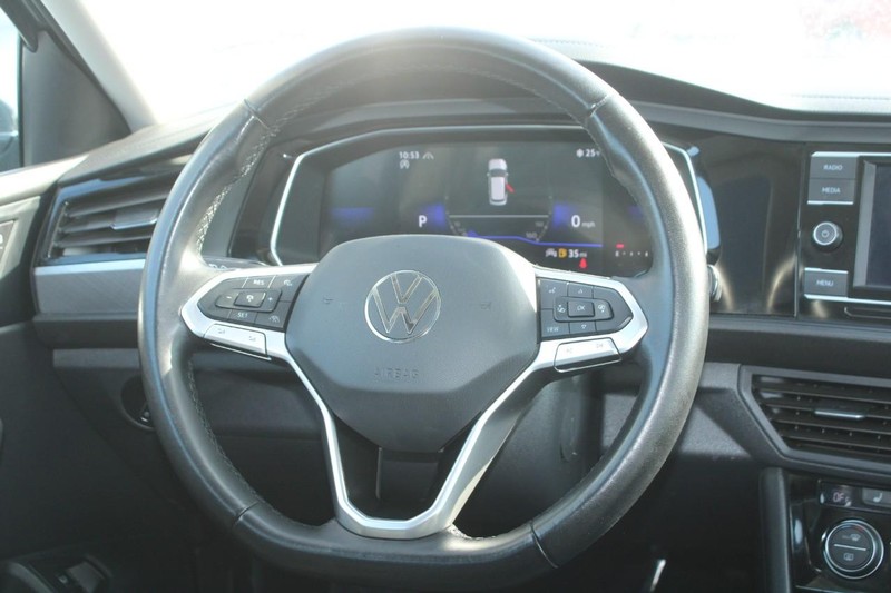 Volkswagen Jetta Vehicle Image 14