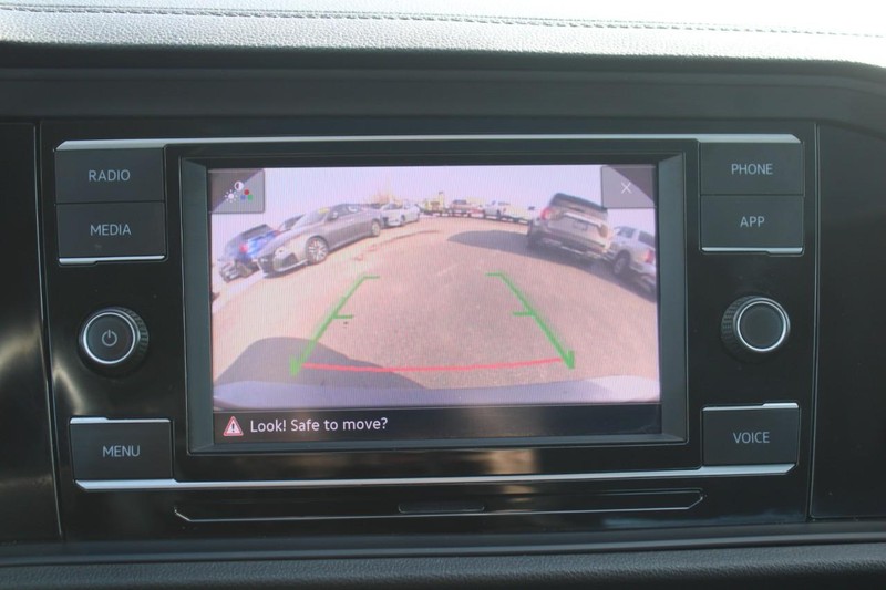 Volkswagen Jetta Vehicle Image 20