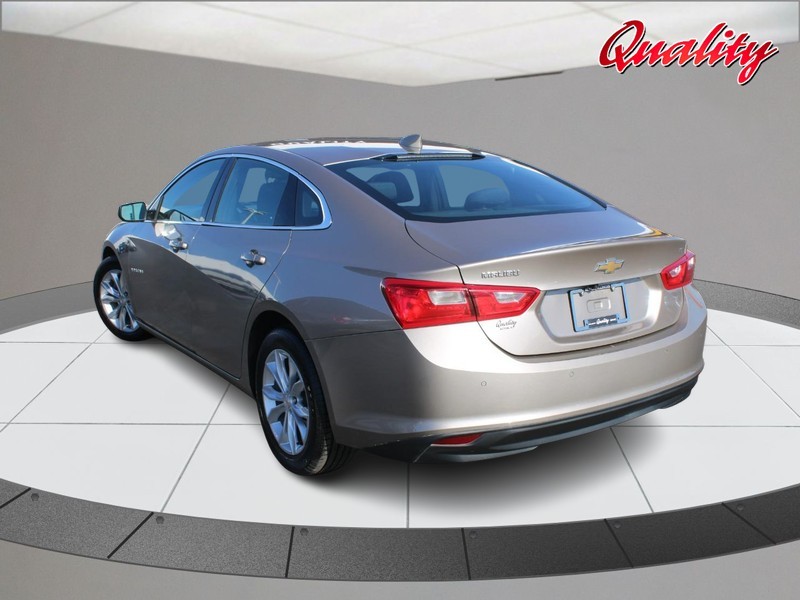 Chevrolet Malibu Vehicle Image 05