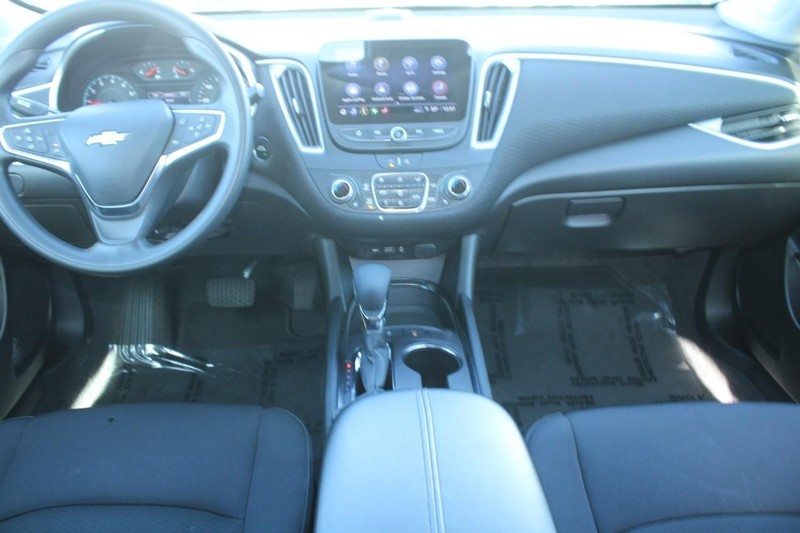 Chevrolet Malibu Vehicle Image 13