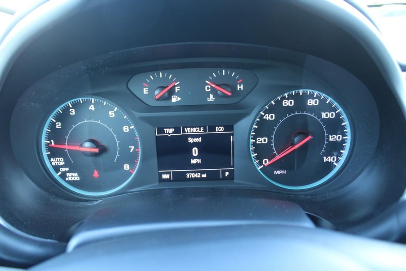 Chevrolet Malibu Vehicle Image 18