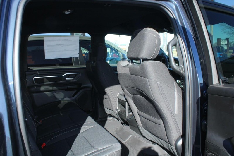 Ram 1500 Vehicle Image 04