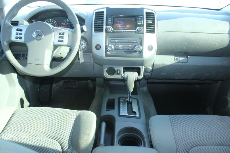 Nissan Frontier Vehicle Image 13