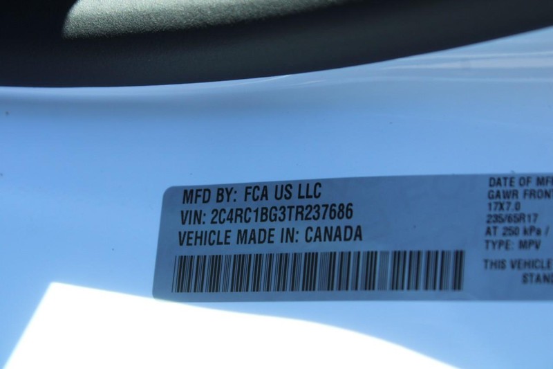 Chrysler Pacifica Vehicle Image 08