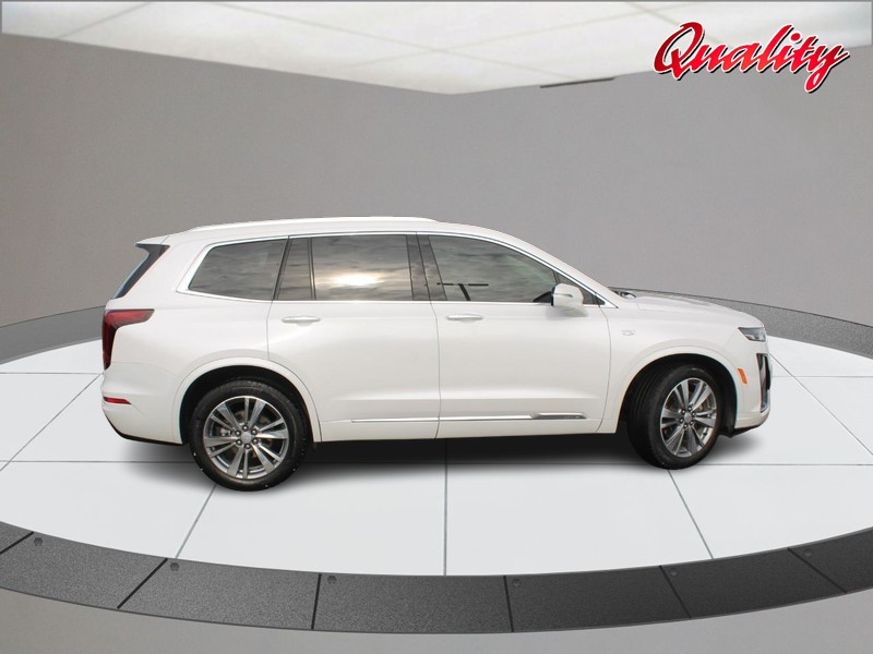 Cadillac XT6 Vehicle Image 02