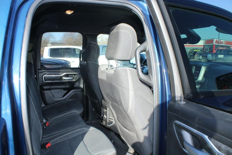 Ram 1500 Vehicle Image 12