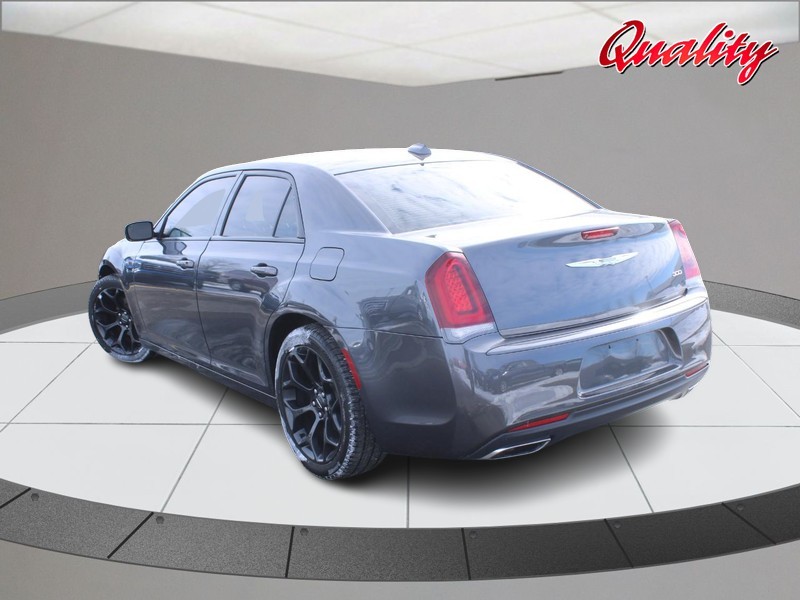 Chrysler 300 Vehicle Image 05