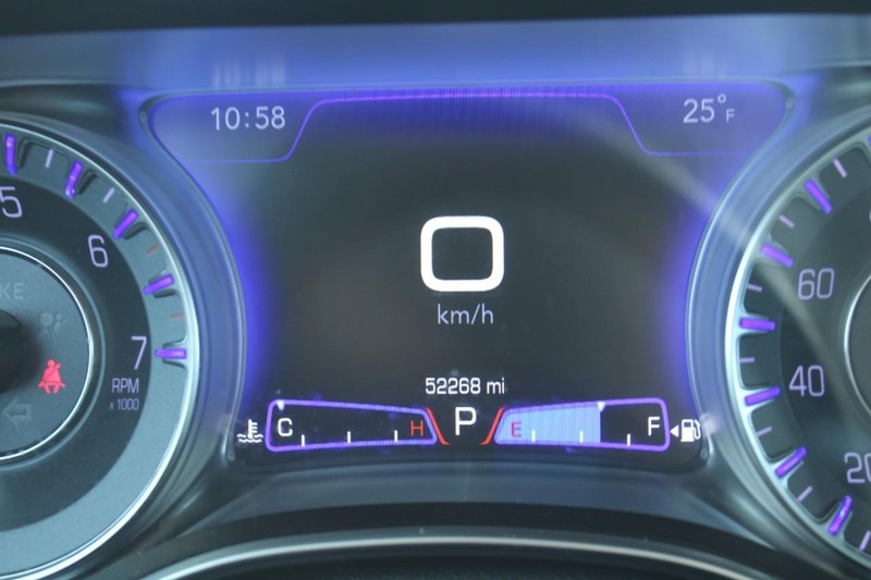 Chrysler 300 Vehicle Image 18