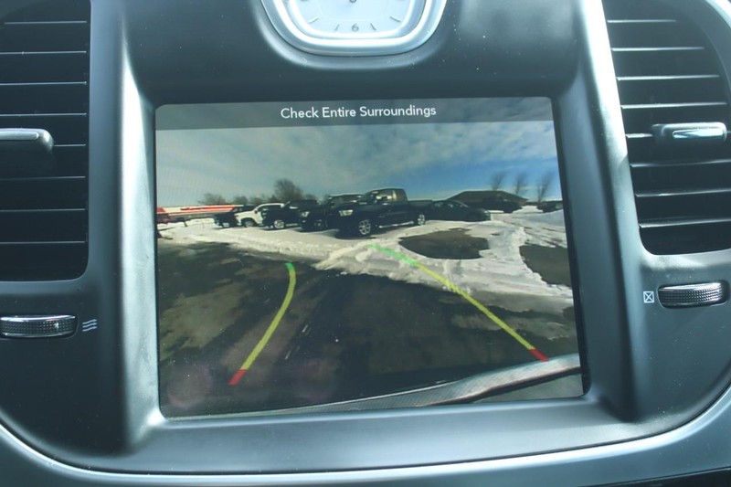 Chrysler 300 Vehicle Image 19