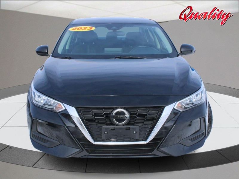 Nissan Sentra Vehicle Image 10