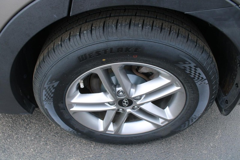 Hyundai Santa Fe Sport Vehicle Image 07