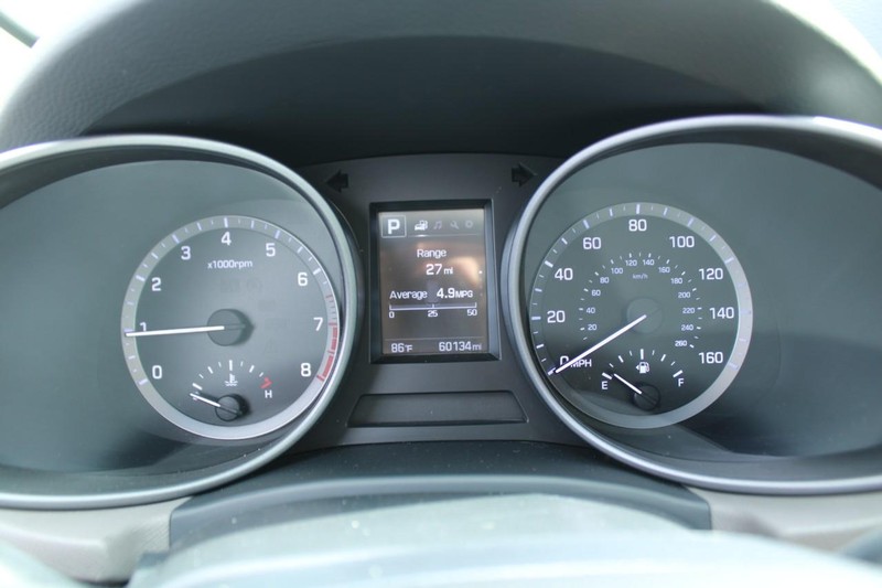 Hyundai Santa Fe Sport Vehicle Image 18