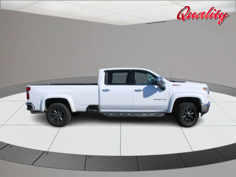 Chevrolet Silverado 3500HD Vehicle Full-screen Gallery Image 02