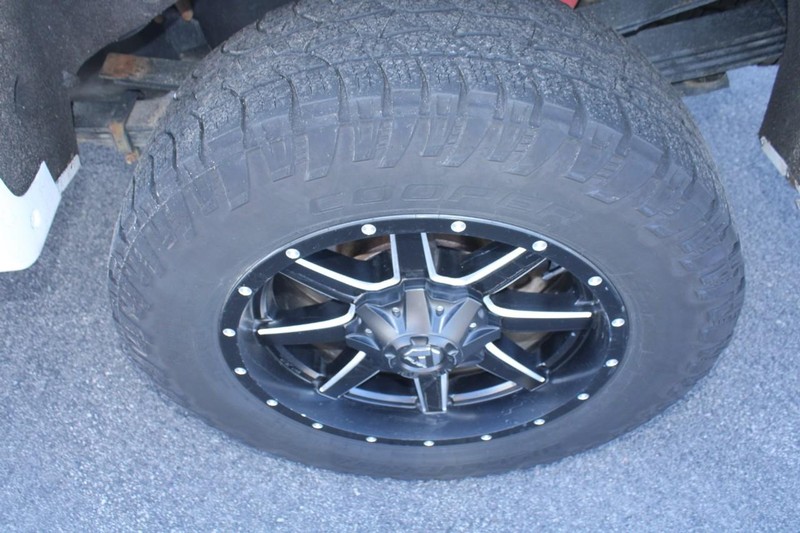 Chevrolet Silverado 3500HD Vehicle Full-screen Gallery Image 07