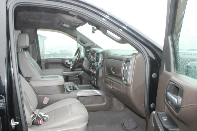 Chevrolet Silverado 3500HD Vehicle Image 11