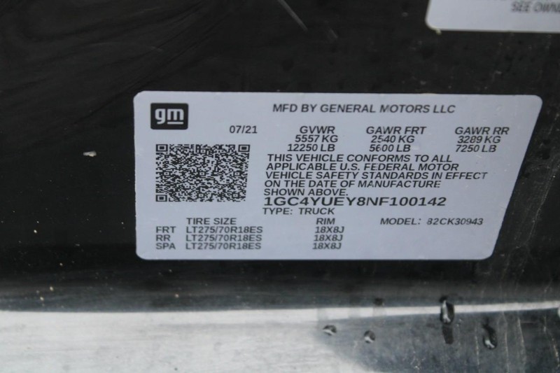 Chevrolet Silverado 3500HD Vehicle Image 17