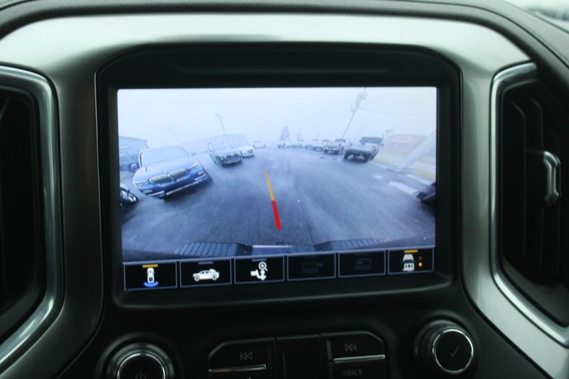 Chevrolet Silverado 3500HD Vehicle Image 20