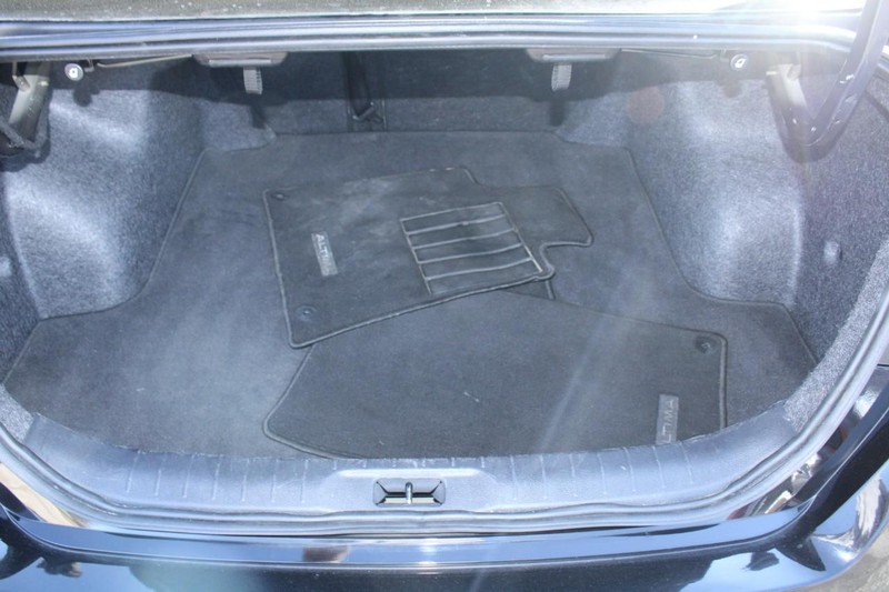 Nissan Altima Vehicle Image 06