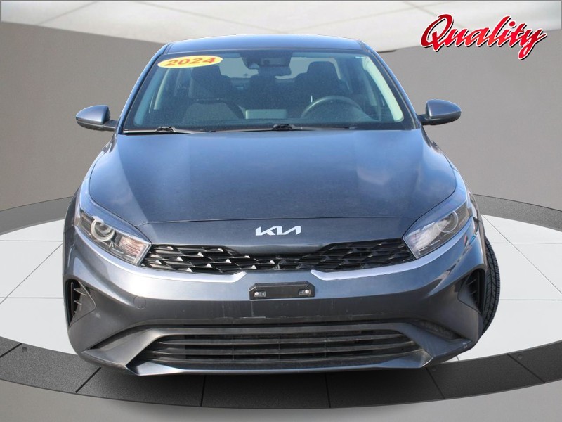 Kia Forte Vehicle Image 10