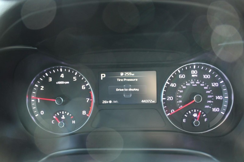 Kia Forte Vehicle Image 18