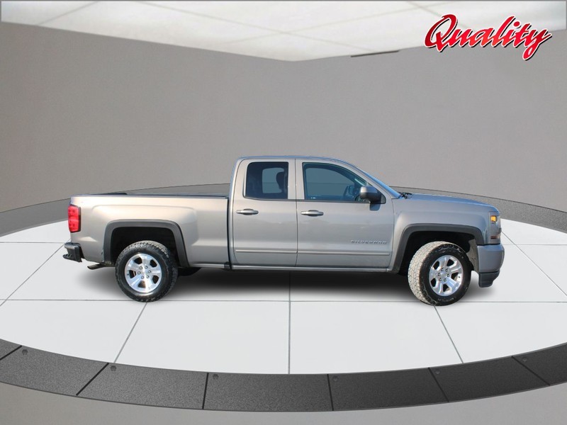 Chevrolet Silverado 1500 Vehicle Full-screen Gallery Image 02