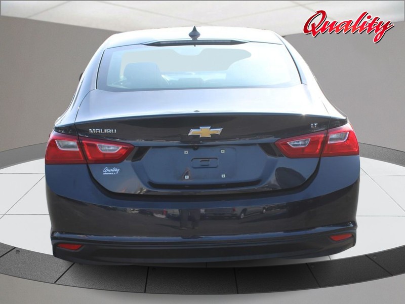 Chevrolet Malibu Vehicle Full-screen Gallery Image 04