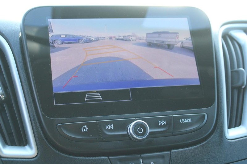 Chevrolet Malibu Vehicle Full-screen Gallery Image 20