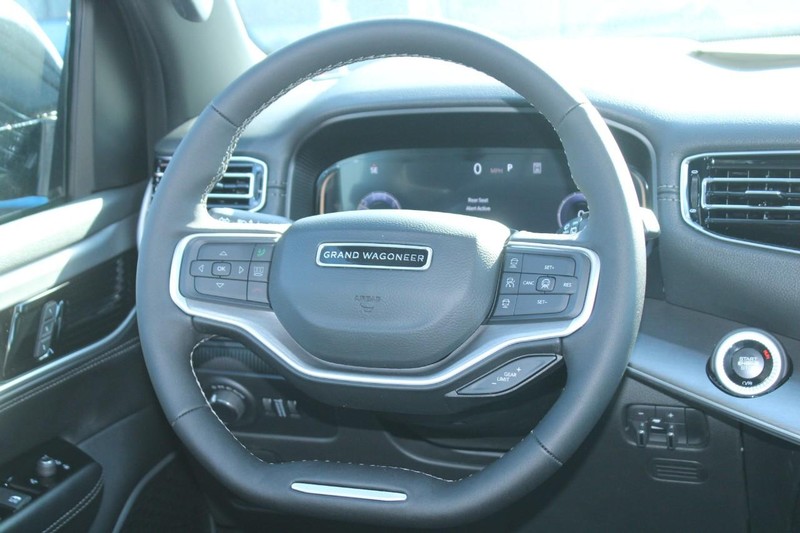 Jeep Grand Wagoneer Vehicle Image 06