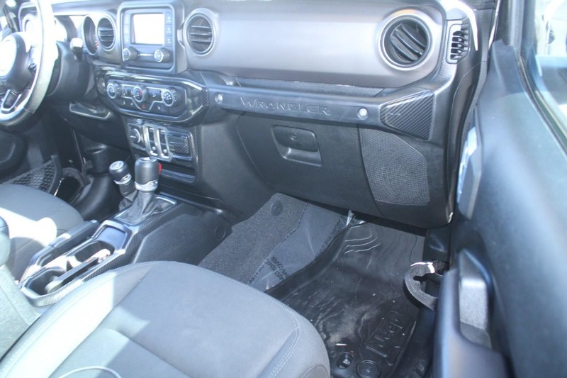 Jeep Wrangler Vehicle Image 13