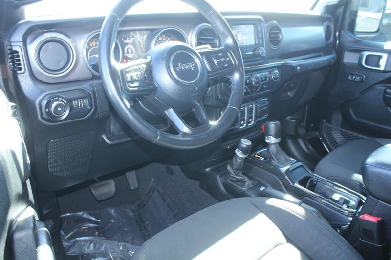 Jeep Wrangler Vehicle Image 14
