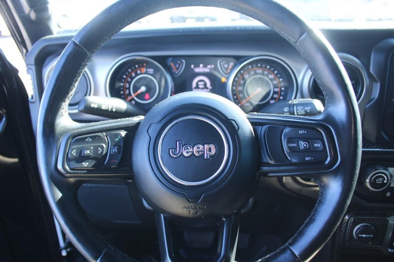 Jeep Wrangler Vehicle Image 16