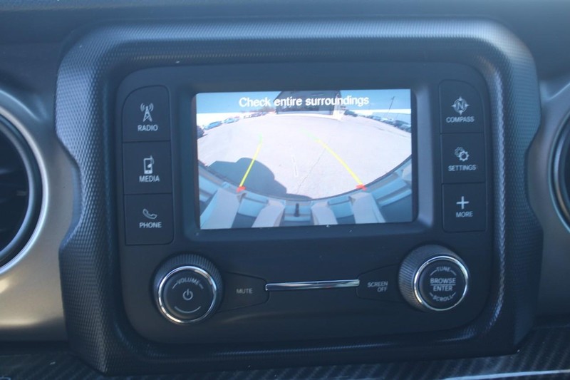 Jeep Wrangler Vehicle Image 19