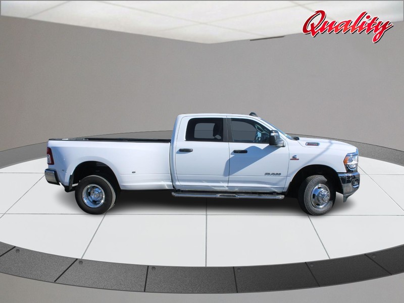 Ram 3500 Vehicle Image 02