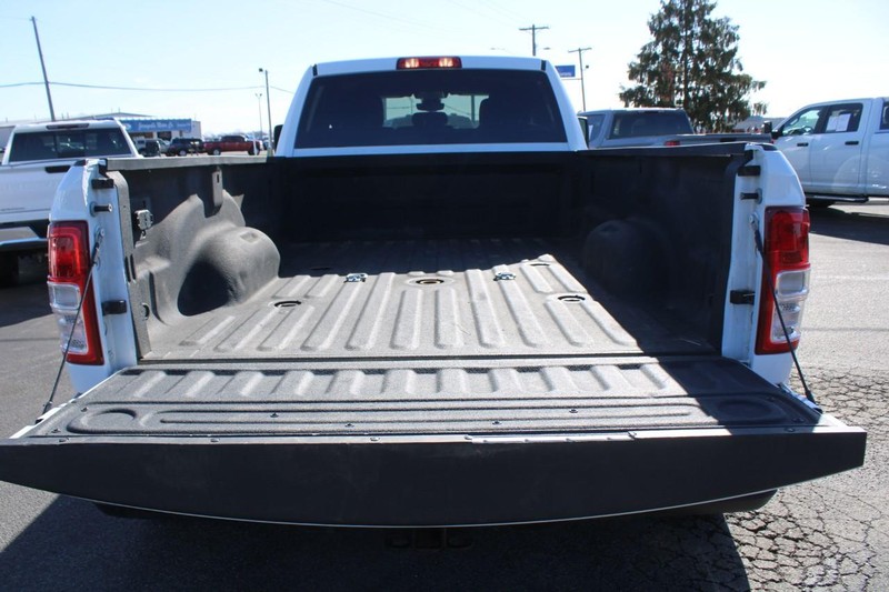Ram 3500 Vehicle Image 06
