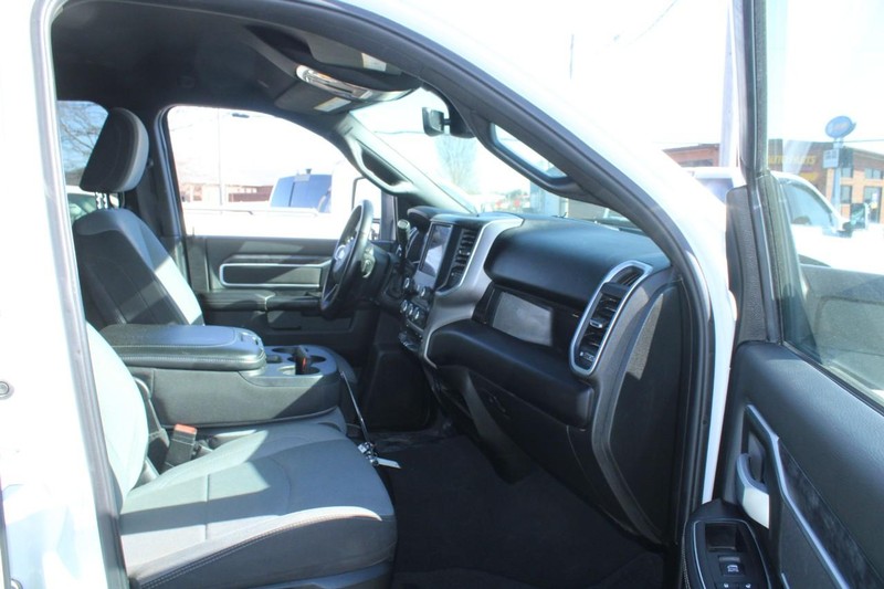 Ram 3500 Vehicle Image 11