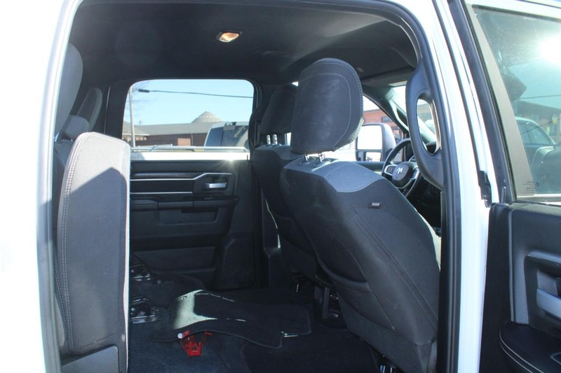 Ram 3500 Vehicle Image 12