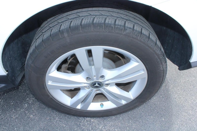 Mercedes-Benz M-Class Vehicle Image 07