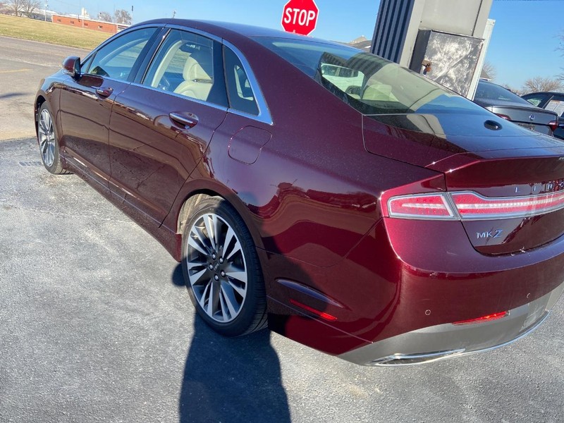 Lincoln MKZ Vehicle Image 03