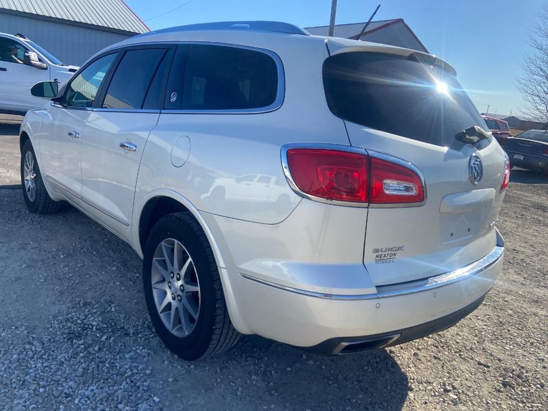 Buick Enclave Vehicle Image 04