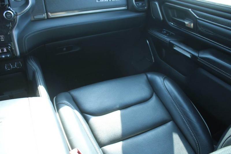 Ram 1500 Vehicle Image 13