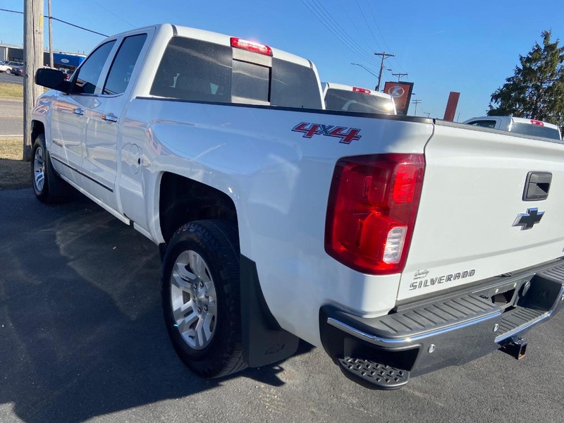 Chevrolet Silverado 1500 Vehicle Image 04