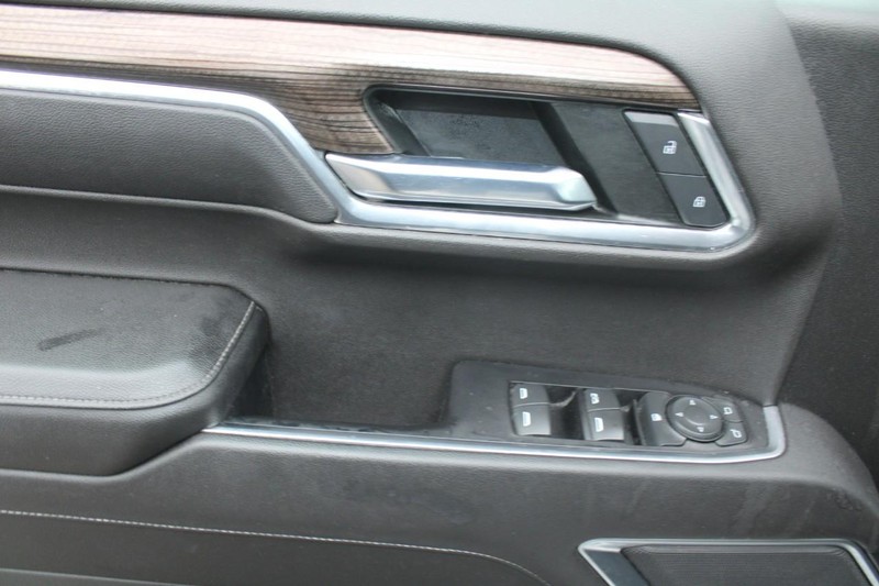 Chevrolet Silverado 1500 Vehicle Full-screen Gallery Image 09