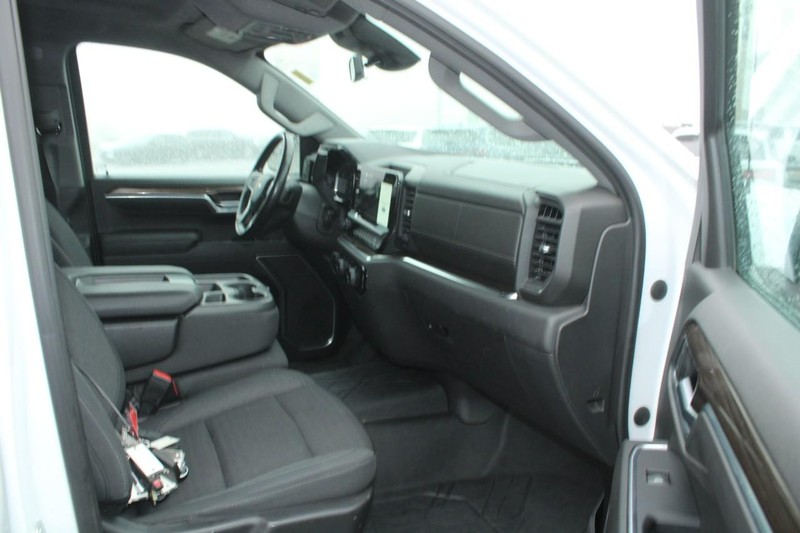 Chevrolet Silverado 1500 Vehicle Full-screen Gallery Image 11