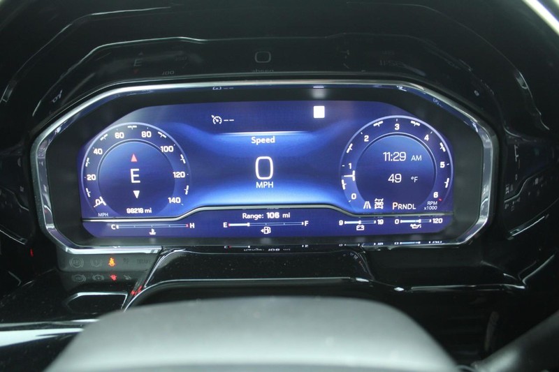 Chevrolet Silverado 1500 Vehicle Full-screen Gallery Image 18