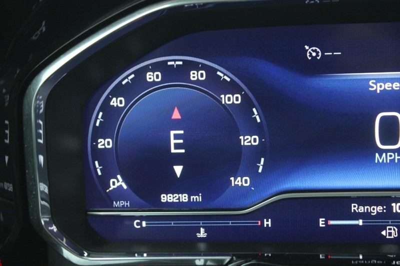 Chevrolet Silverado 1500 Vehicle Full-screen Gallery Image 19